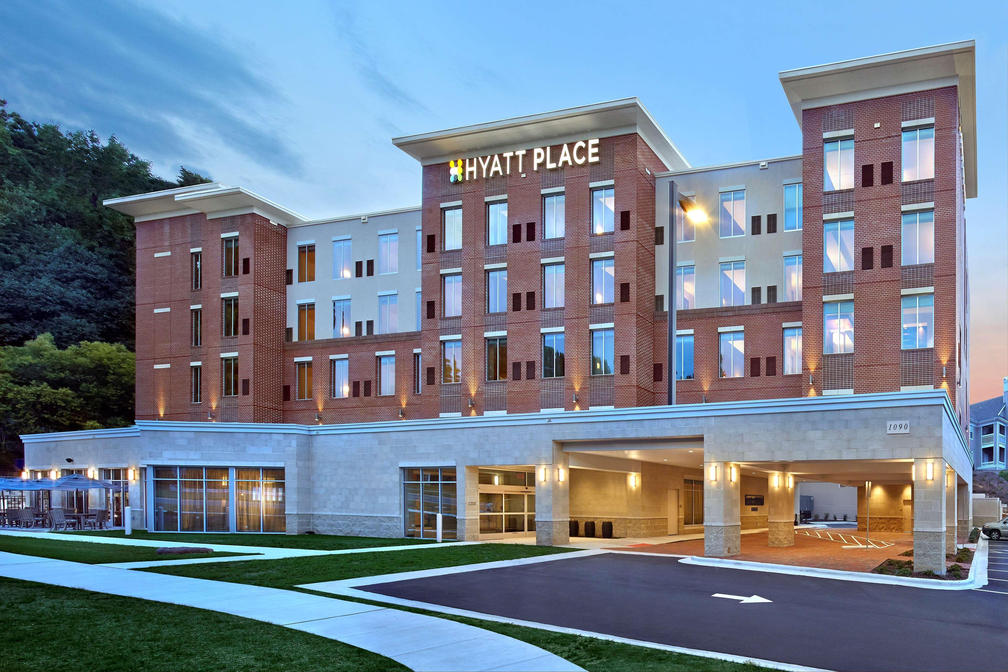 Hyatt Place Chapel Hill Exterior photo
